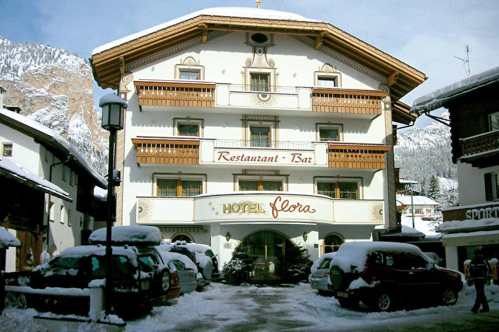 Hotel Flora Selva di Val Gardena Exterior foto