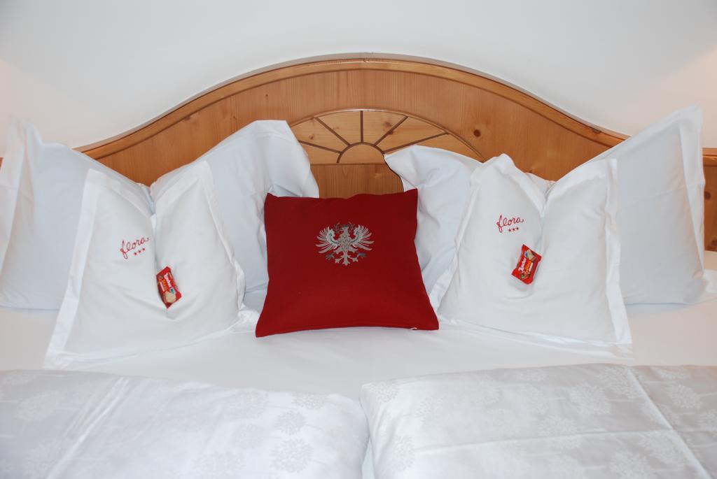 Hotel Flora Selva di Val Gardena Habitación foto