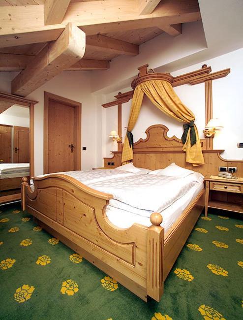 Hotel Flora Selva di Val Gardena Habitación foto